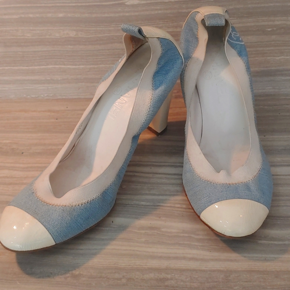 Size 39 Chanel ballerina jean heels